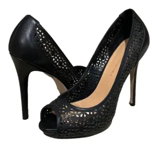 Badgley Mischka Leather Lasercut Accents Black Pumps Size 8.5 M