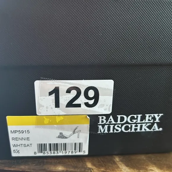 Badgley Mischka Remi Rhinestone Bow  Statement Evening Sandals NEW Size 5