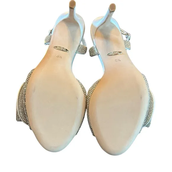 Badgley Mischka Remi Rhinestone Bow  Statement Evening Sandals NEW Size 5