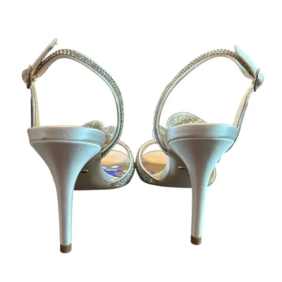 Badgley Mischka Remi Rhinestone Bow  Statement Evening Sandals NEW Size 5