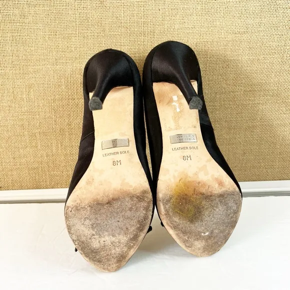 BADGLEY MISCHKA Satin Crystal Embellishments Pumps Heels Black Size 8