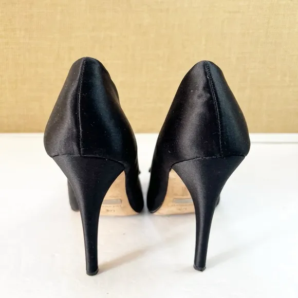 BADGLEY MISCHKA Satin Crystal Embellishments Pumps Heels Black Size 8