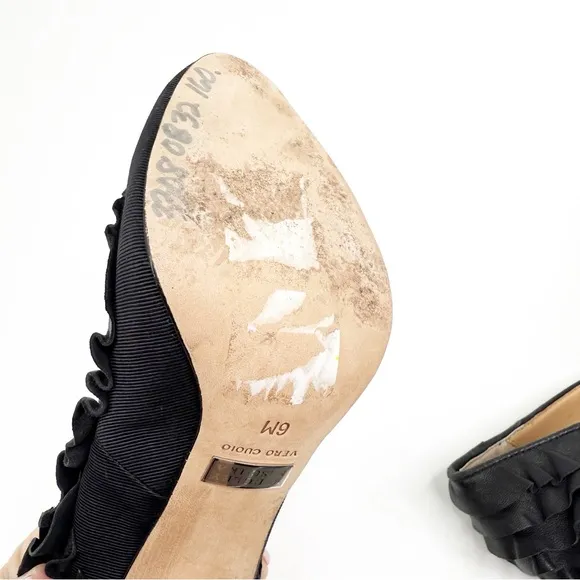 Badgley Mischka Tai Black Leather Ruffle Pumps Size 6