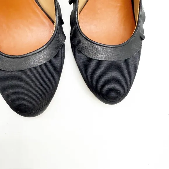 Badgley Mischka Tai Black Leather Ruffle Pumps Size 6