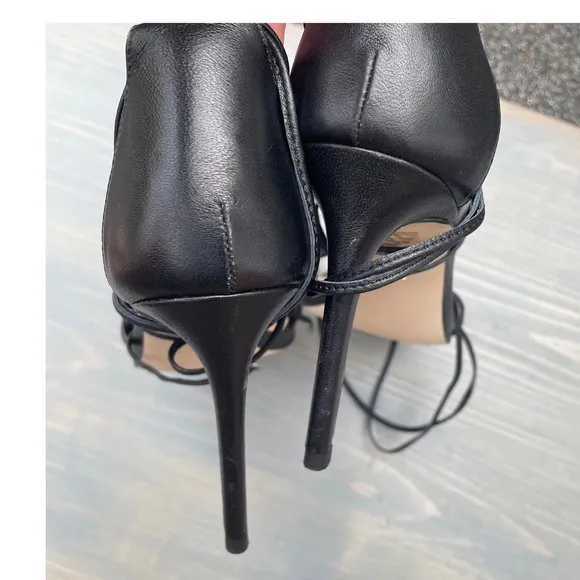 BANANA REPUBLIC Treccia Leather Heels Black Color Size 9