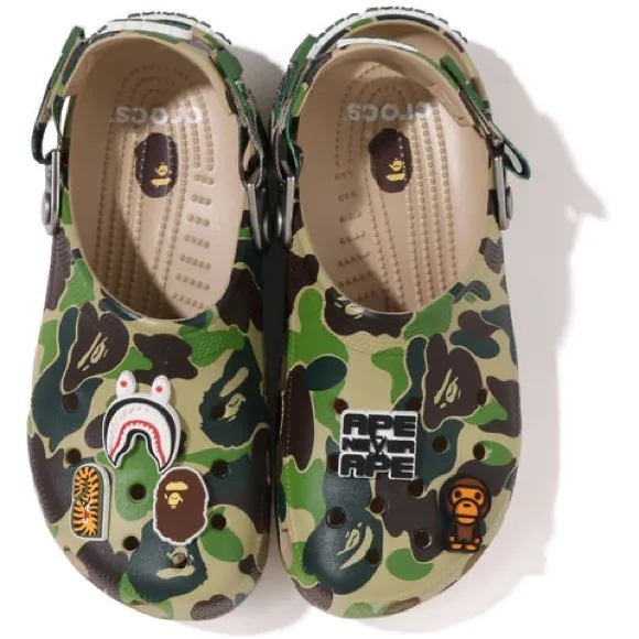 Bape x crocs clog shoes sandals A Bathing Ape camo Men’s 8 Women’s 10 NWT auth