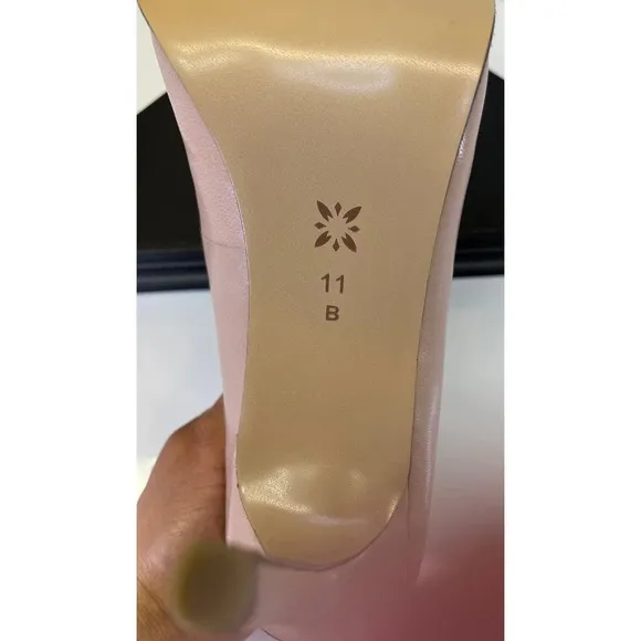BCBGeneration Womens 11 Shell Pink Harleigh Leather Pointed Pump NEW FLAW