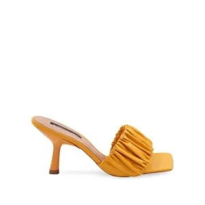 BCBGMaxAzria NWOB Dallas Scrunched Leather Sandals In Tuscany Yellow Size 8