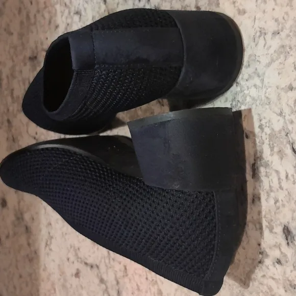 Beautiful Eileen Fisher Women Shoes