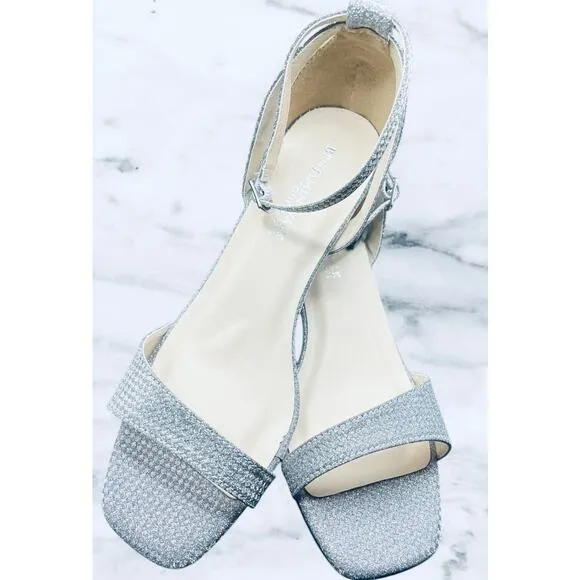 Benjamin Walk Lilibet Touch Ups Silver Heels 6.5 MGlitter Evening Shoes