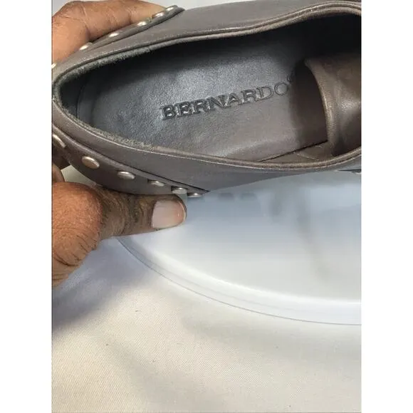 Bernardo OWEN Women Shoes Sz. 8 Gray NWOT Glove Leather Silver Studs Lug Oxford