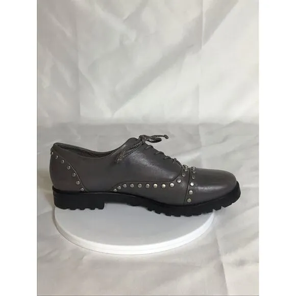 Bernardo OWEN Women Shoes Sz. 8 Gray NWOT Glove Leather Silver Studs Lug Oxford