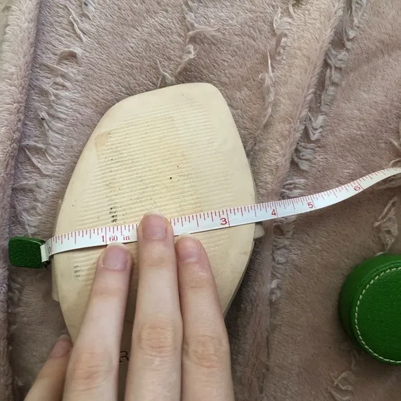 Bernardo sandals size 6.5 (runs bigger)