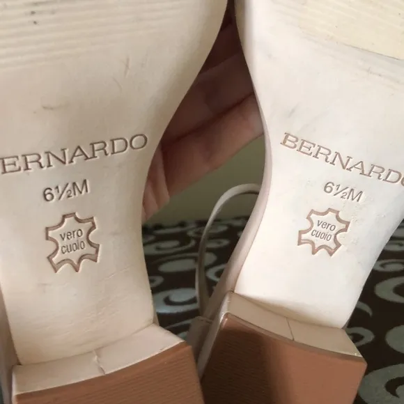 Bernardo sandals size 6.5 (runs bigger)