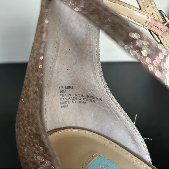 Betsey Johnson Miri Champagne Gold Glitter Ankle Strap  Evening Sandals, Size 10