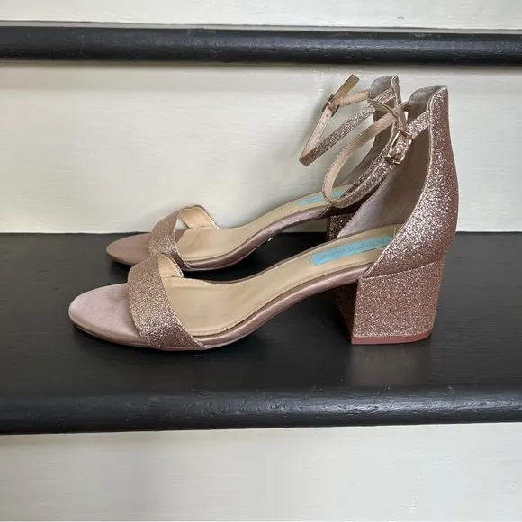 Betsey Johnson Miri Champagne Gold Glitter Ankle Strap  Evening Sandals, Size 10