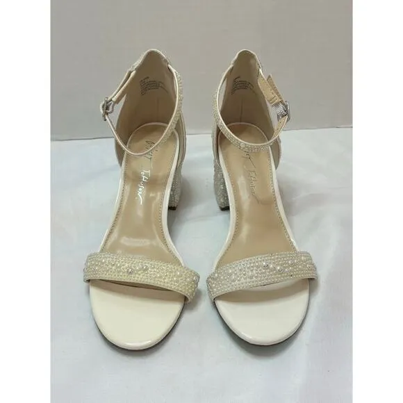 Betsey Johnson Women's Mari Block Heel Evening Sandals Size 6.5 Pearl