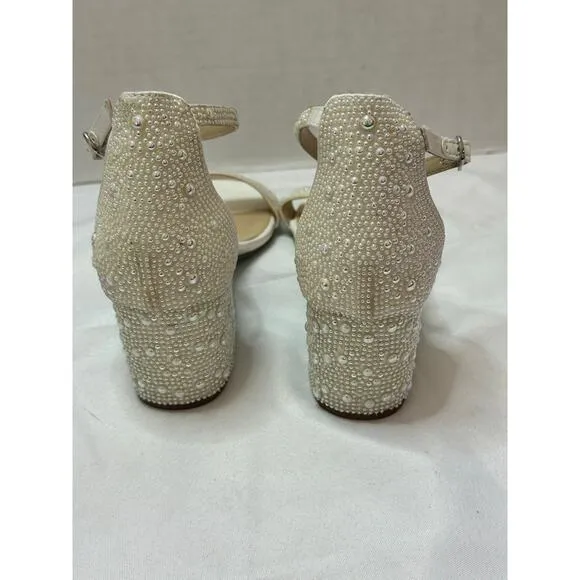 Betsey Johnson Women's Mari Block Heel Evening Sandals Size 6.5 Pearl