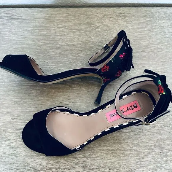 Betsey Johnson Black Velvet Floral Rose Corset Kitten Heels 7.5