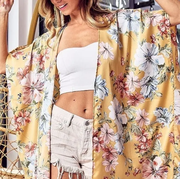 BiBi Oversized Floral Slit Kimono Lightweight Short Sleeve Longline Cardigan