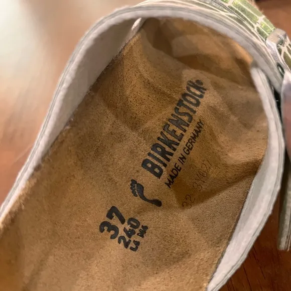 Birkenstock Arizona Gator Gleam Two-Strap Metallic Sandals. Size US 6 EUR 37