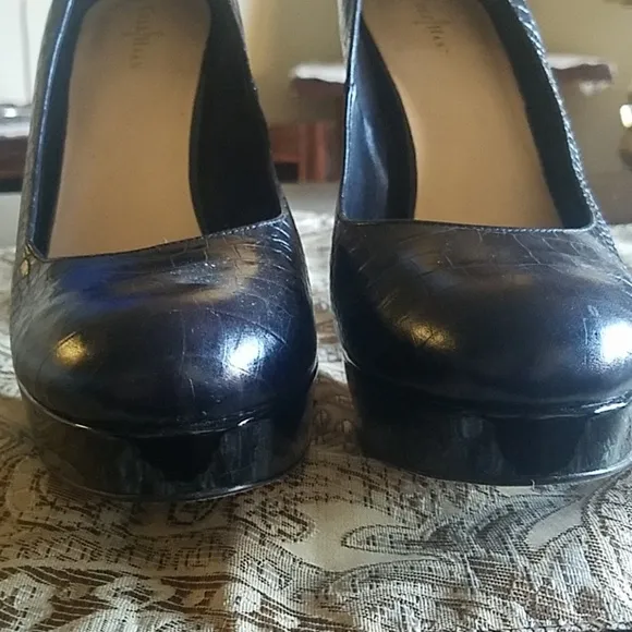 Black heels shoes