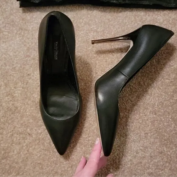 Black Pointed Toe Leather Heels Size 8 B88