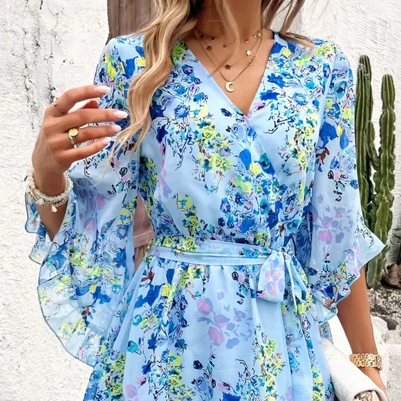 Bloom &amp; Flounce Half Sleeve Mini Dress - Light Blue
