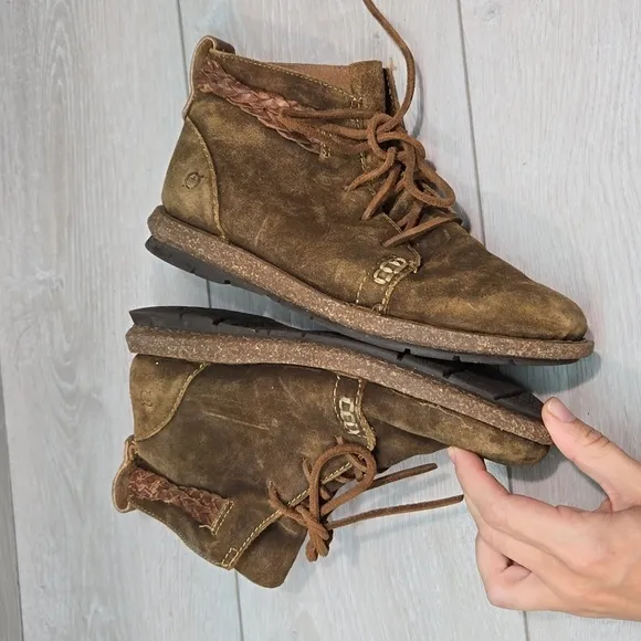 Born Women Leather Ankle Boots shoes sz 8