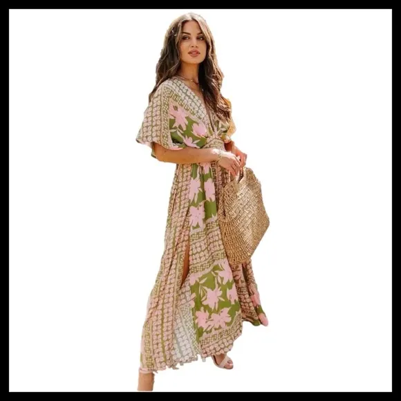 BOUTIQUE Tropical Boho Maxi Dress With Slits