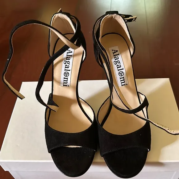 Brand new Leather high heels, from Italy, brand new tango shoes