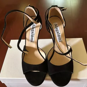 Brand new Leather high heels, from Italy, brand new tango shoes