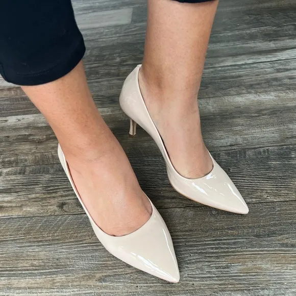 BRAWN’S Elegant Cream/Nude Patent Leather Heels size EU 37/US 6.5-7