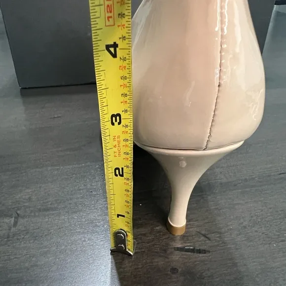 BRAWN’S Elegant Cream/Nude Patent Leather Heels size EU 37/US 6.5-7