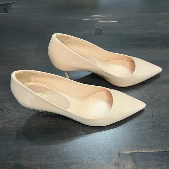 BRAWN’S Elegant Cream/Nude Patent Leather Heels size EU 37/US 6.5-7
