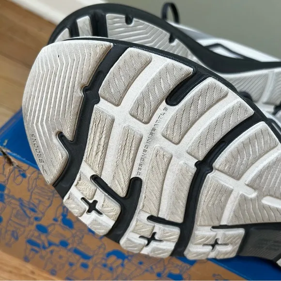 Brooks Adrenaline GTS 23 Men Running Shoes Crystal Grey 12.5D