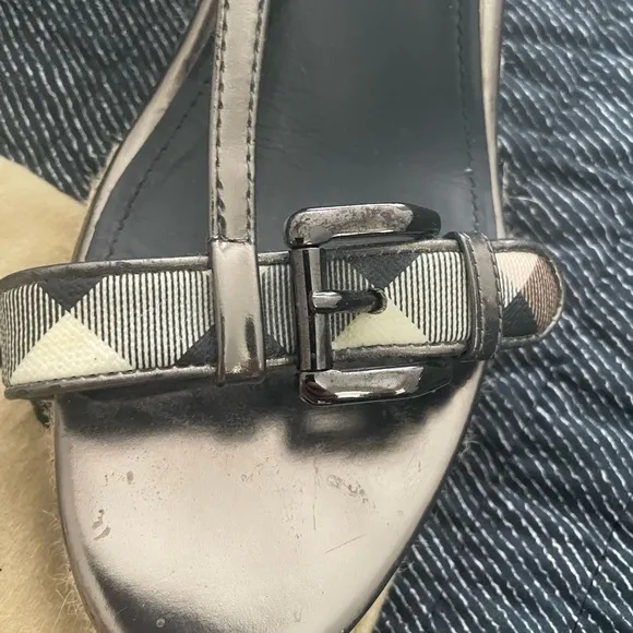 Burberry Metallic Wedge Shoes with Strappy Design
