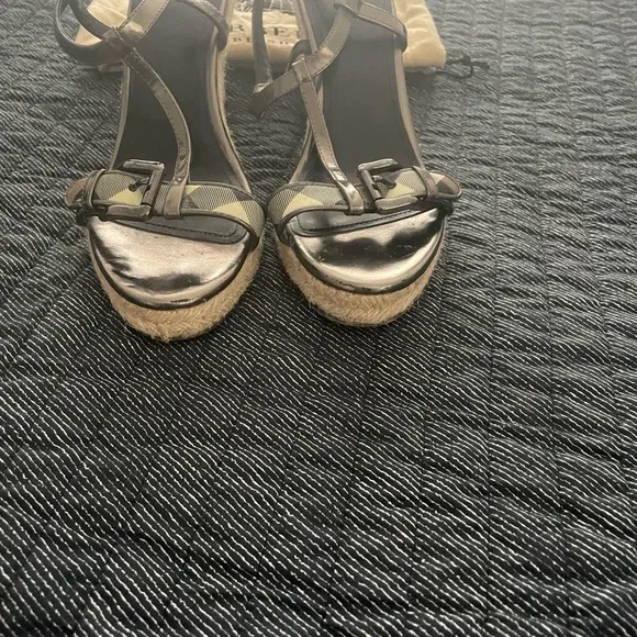 Burberry Metallic Wedge Shoes with Strappy Design