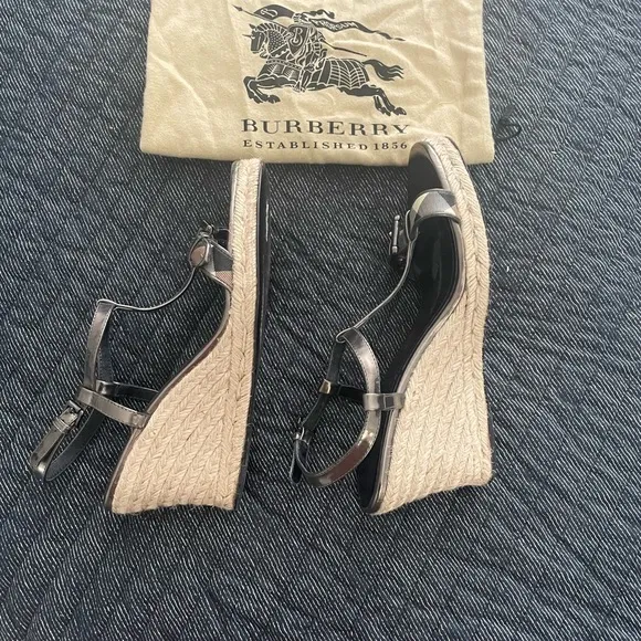 Burberry Metallic Wedge Shoes with Strappy Design