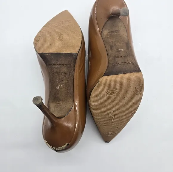 Burberry Women's Brown Leather Pumps