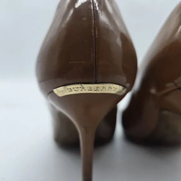 Burberry Women's Brown Leather Pumps