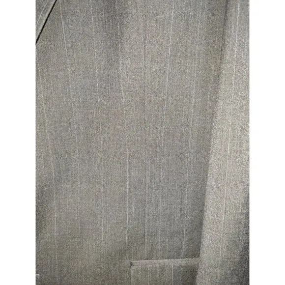 Calvin Klein Men's Size 43 Gray/Silver Pinstripe Suit