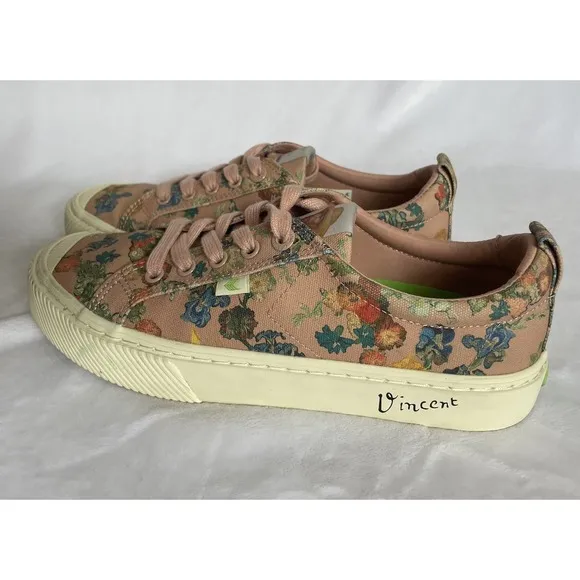 Cariuma Women 8.5 Sneaker Van Gogh Museum Print Art Edition Pink Floral Vincent