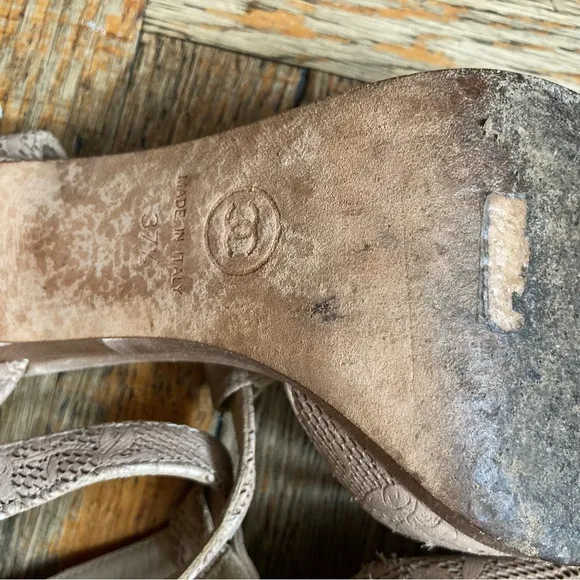 CHANEL Sandals, Leather, T-Strap, Taupe, size 37.5 AUTHENTIC