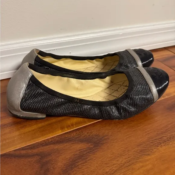 Chanel Stylish Black and Silver Women's Flats