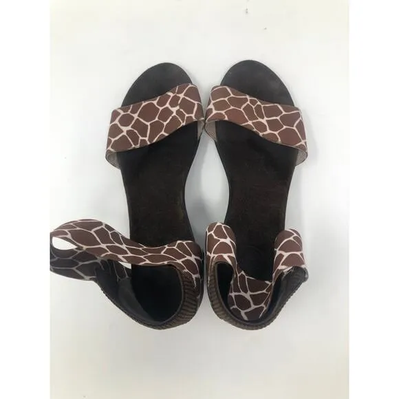Charleston Shoe Company Women giraffe print heels Shoes Size 8 Brown