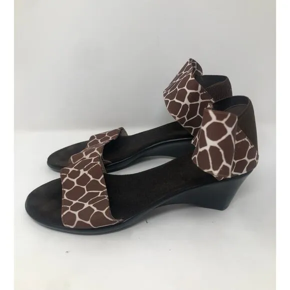Charleston Shoe Company Women giraffe print heels Shoes Size 8 Brown
