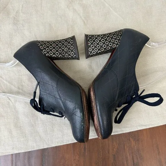 CHIE MIHARA Anthropologie Quilt Floral Lace-Up Oxford Heels in Black