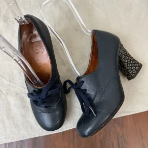 CHIE MIHARA Anthropologie Quilt Floral Lace-Up Oxford Heels in Black