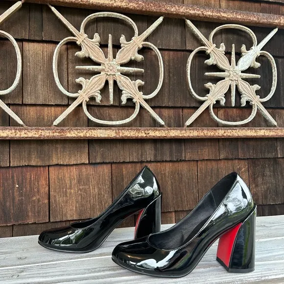 Christian Louboutin Black Patent Leather 3 in. Block Heel Pumps Size 39.